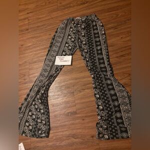 Hipster Style Flared Floral Black and White Women's Pants